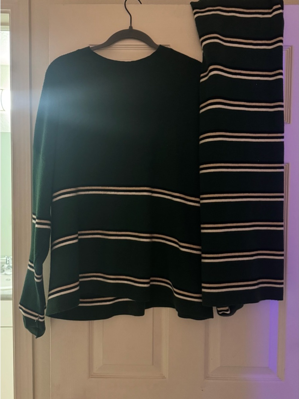 Amazon Women’s Stripped Sweater/ Sweatpants Set in Forest Green